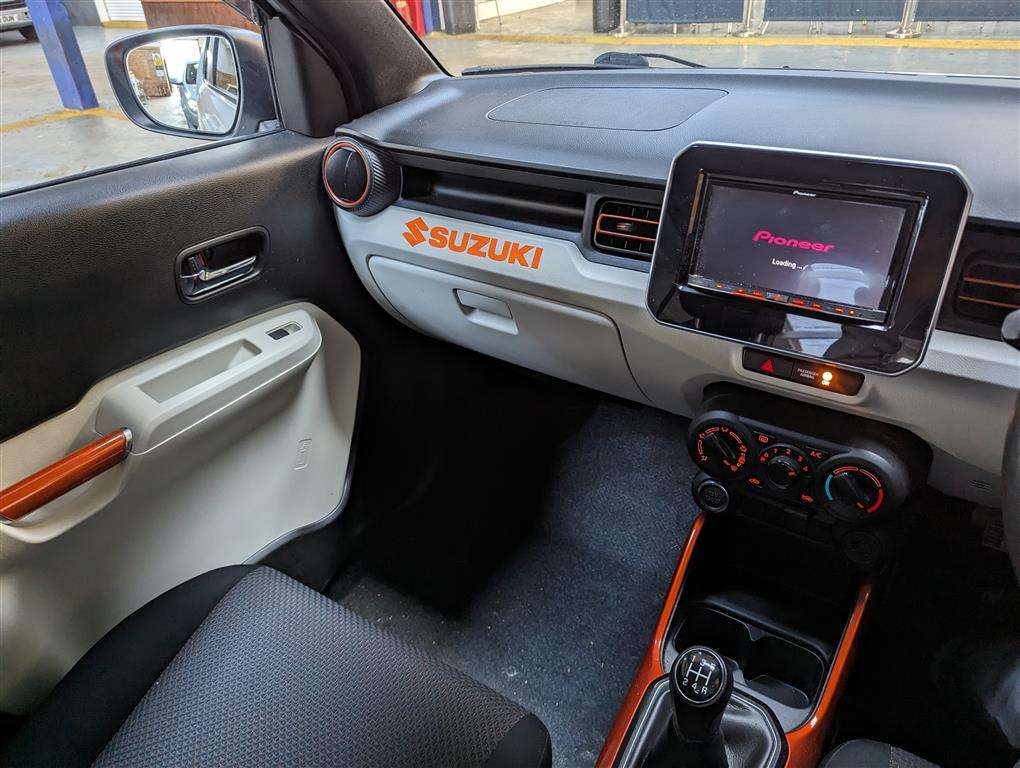 <p>2017 SUZUKI IGNIS SZ-T DUALJET</p>