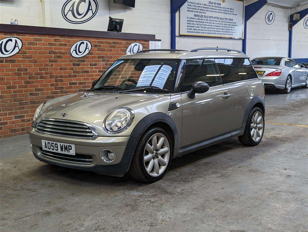 <p>2010 MINI ONE CLUBMAN</p>