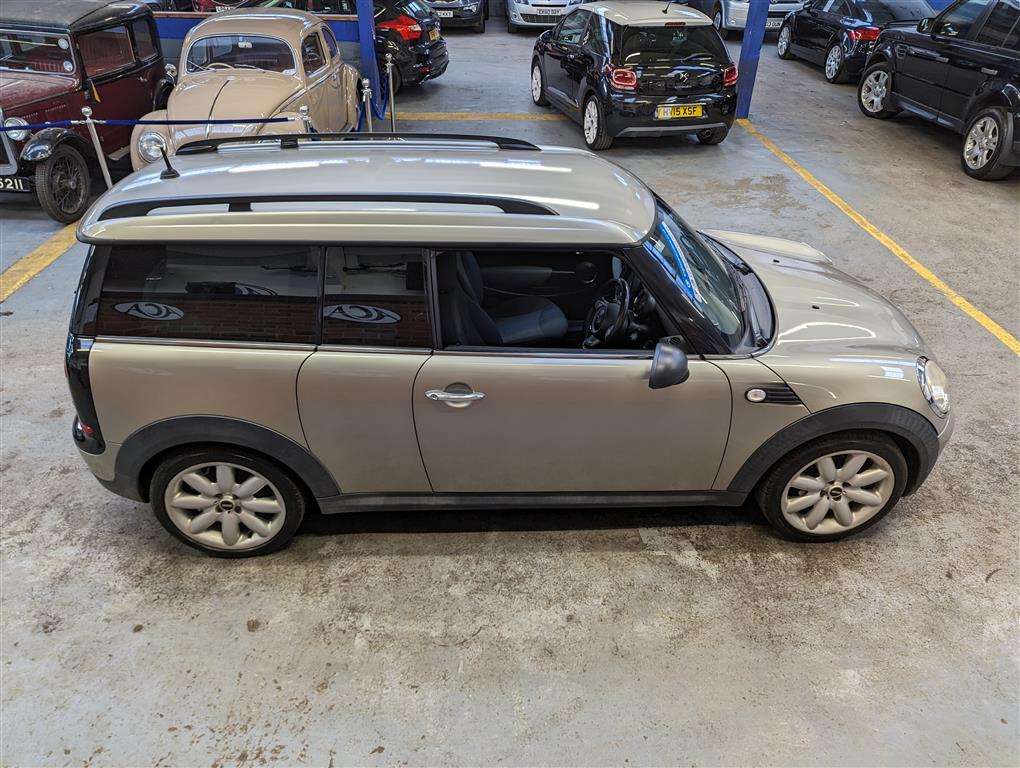 <p>2010 MINI ONE CLUBMAN</p>