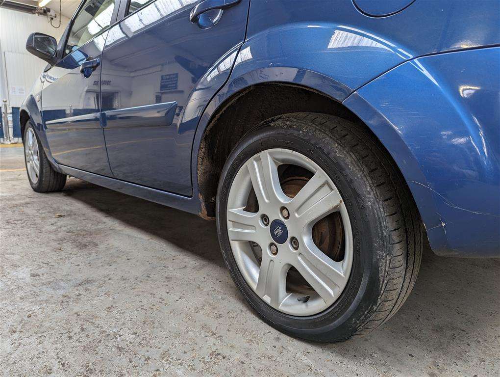 <p>2009 FORD FIESTA ZETEC BLUE</p>