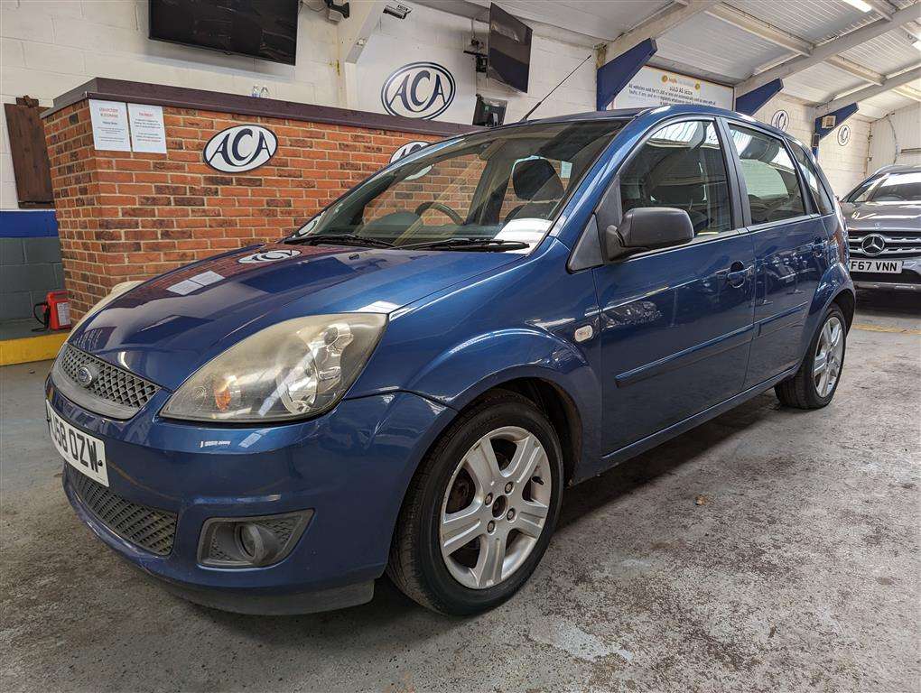 <p>2009 FORD FIESTA ZETEC BLUE</p>