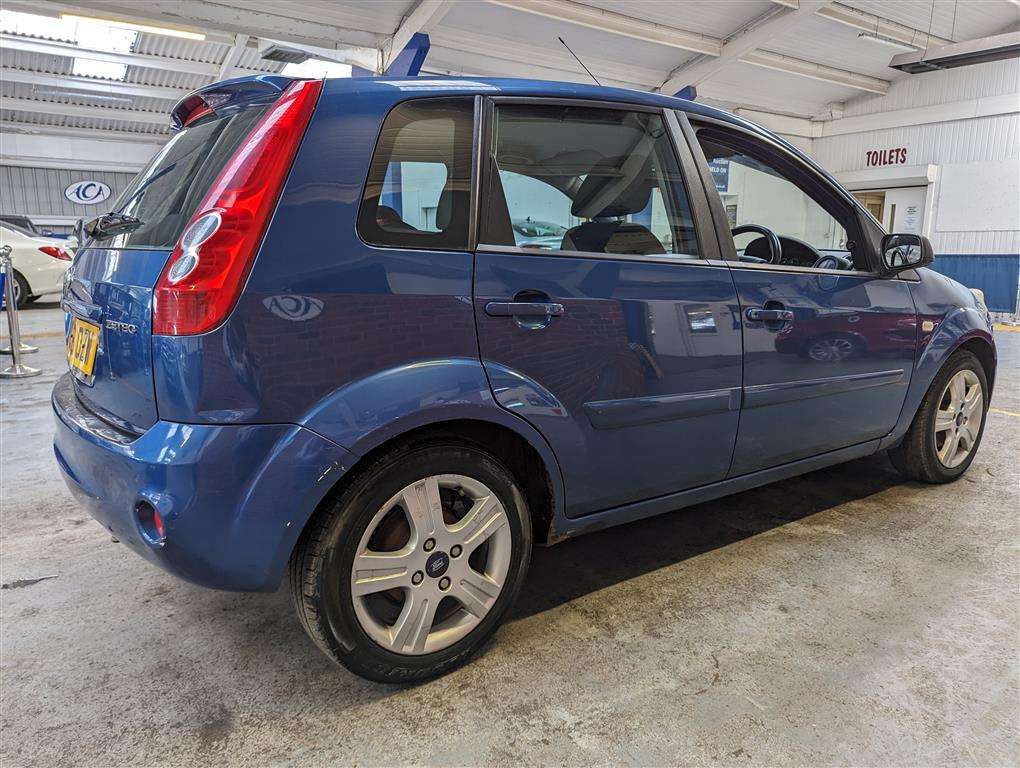 <p>2009 FORD FIESTA ZETEC BLUE</p>