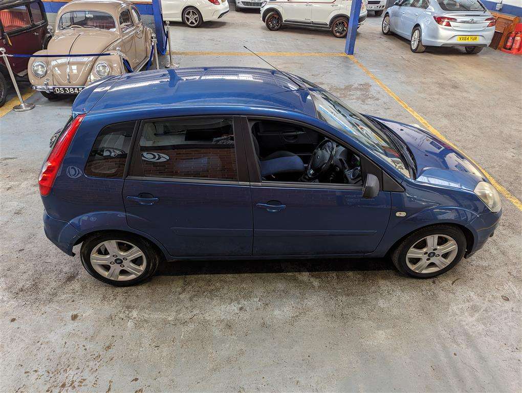 <p>2009 FORD FIESTA ZETEC BLUE</p>