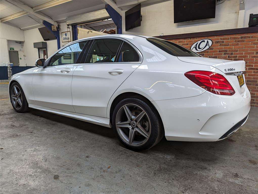 <p>2018 MERCEDES-BENZ C200 D AMG LINE AUTO</p>