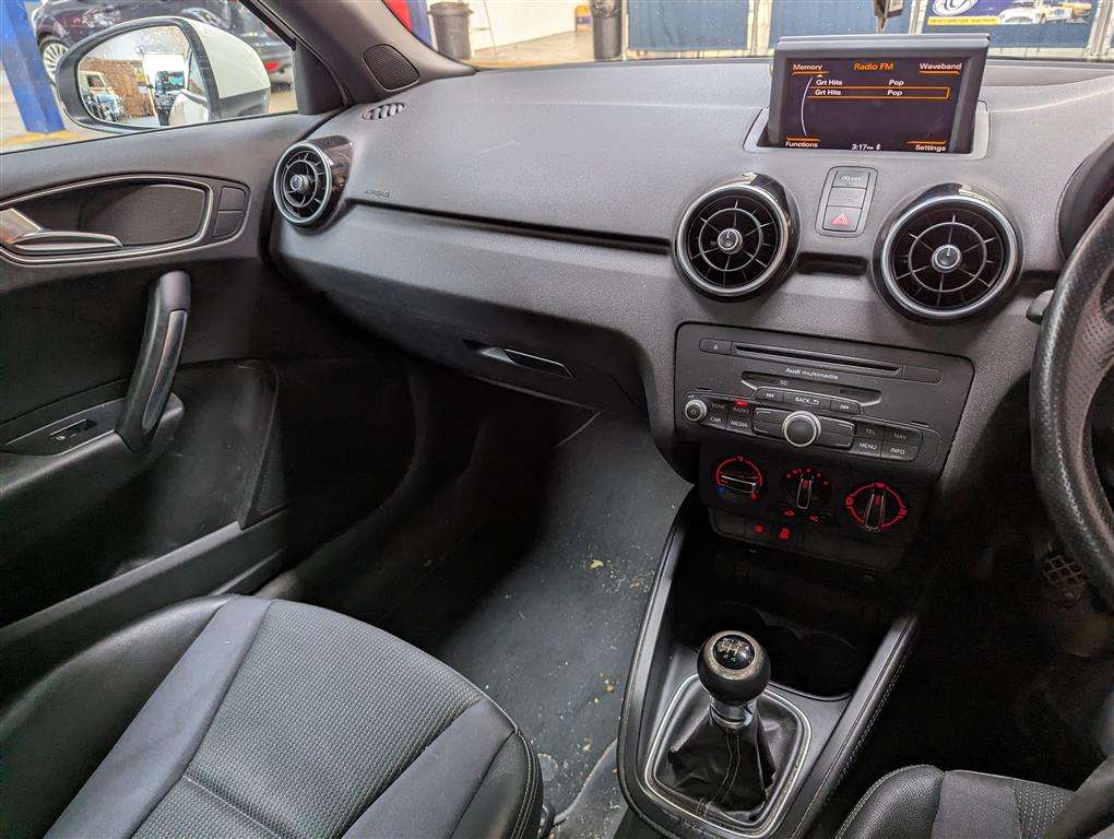 <p>2011 AUDI A1 S LINE TDI</p>