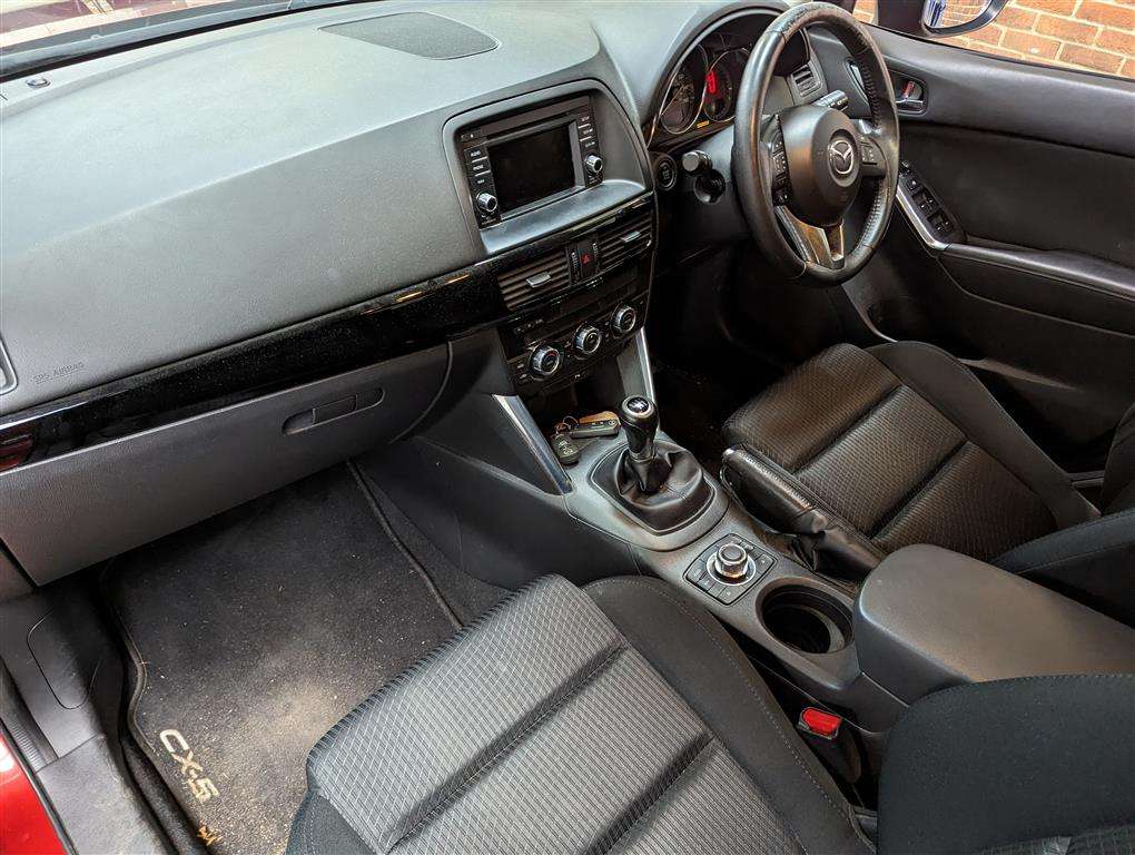 <p>2015 MAZDA CX-5 SE-L D NAV</p>