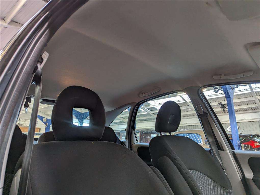 <p>2006 CITROEN XSARA PICASSO DESIRE HDI</p>