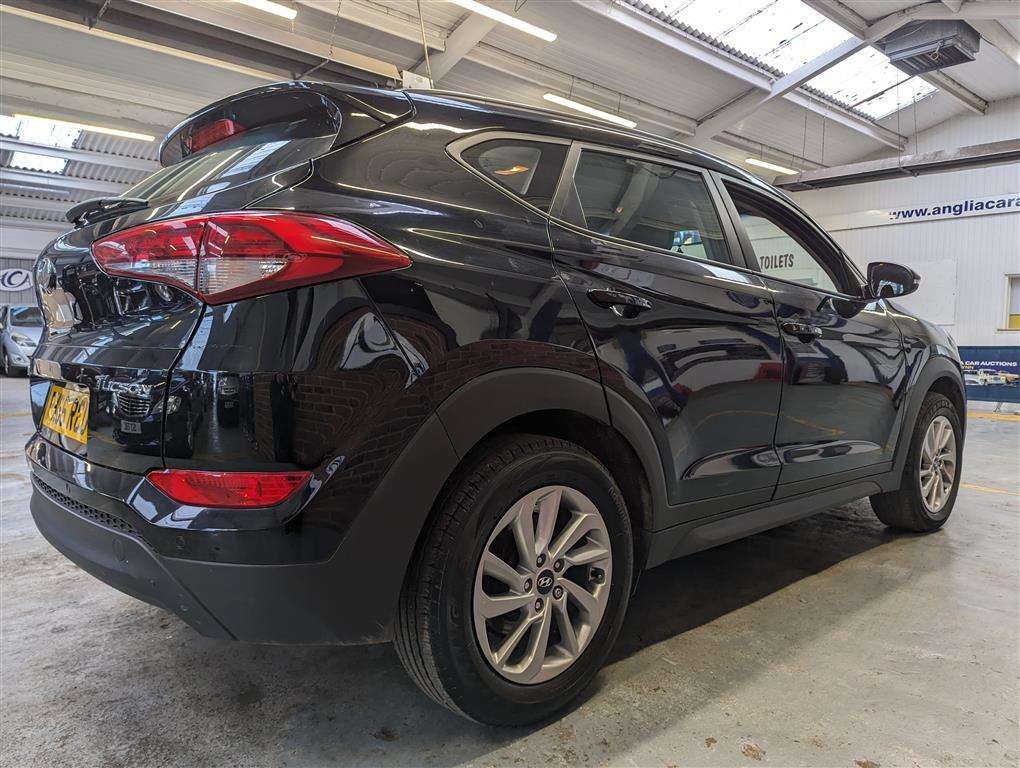 <p>2016 HYUNDAI TUCSON SE NAV B-DRIVE 2WD</p>