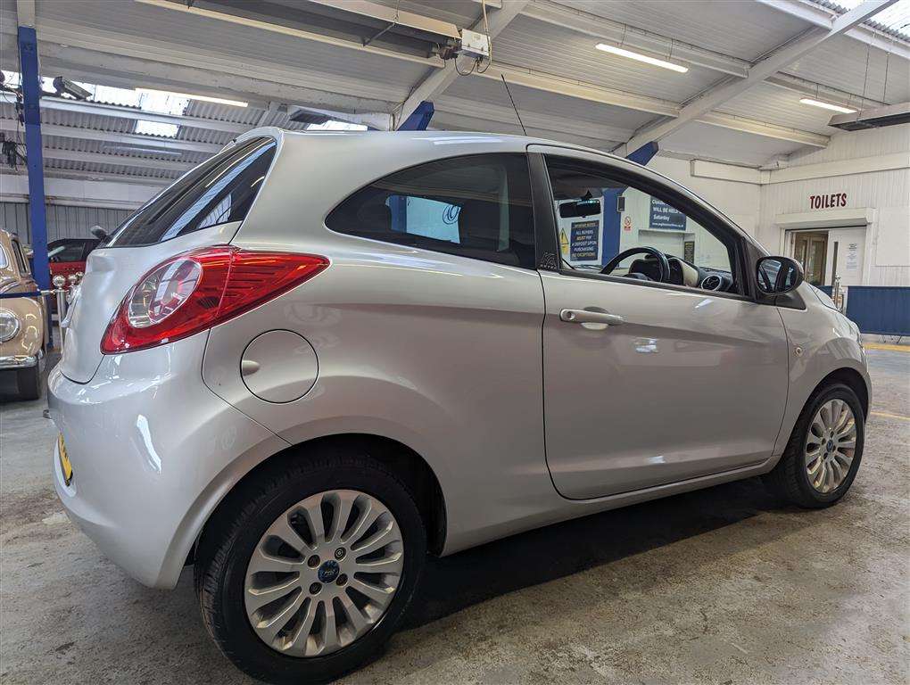 <p>2010 FORD KA ZETEC</p>