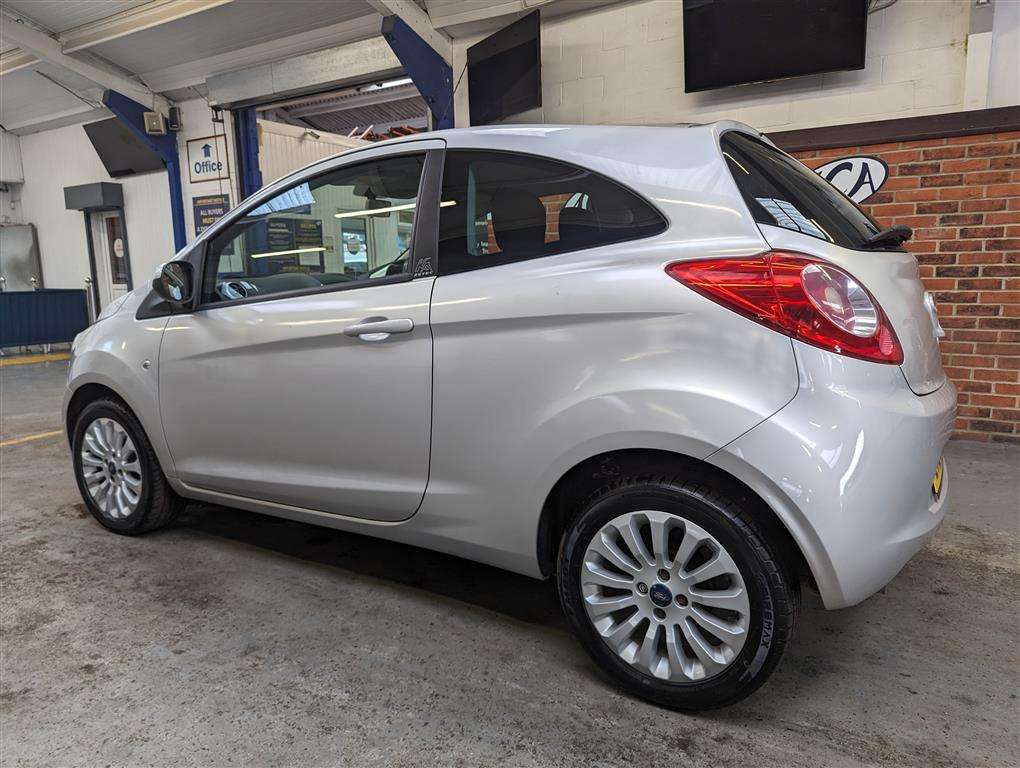 <p>2010 FORD KA ZETEC</p>