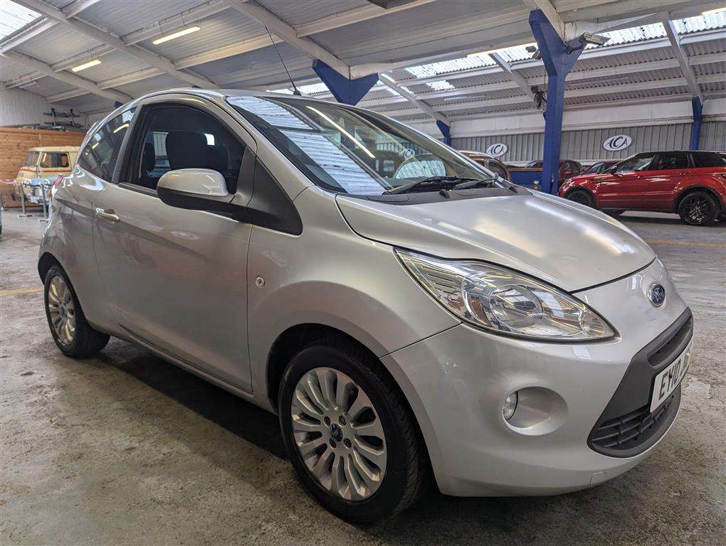 <p>2010 FORD KA ZETEC</p>