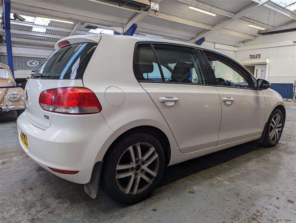 <p>2010 VOLKSWAGEN GOLF SE TSI</p>