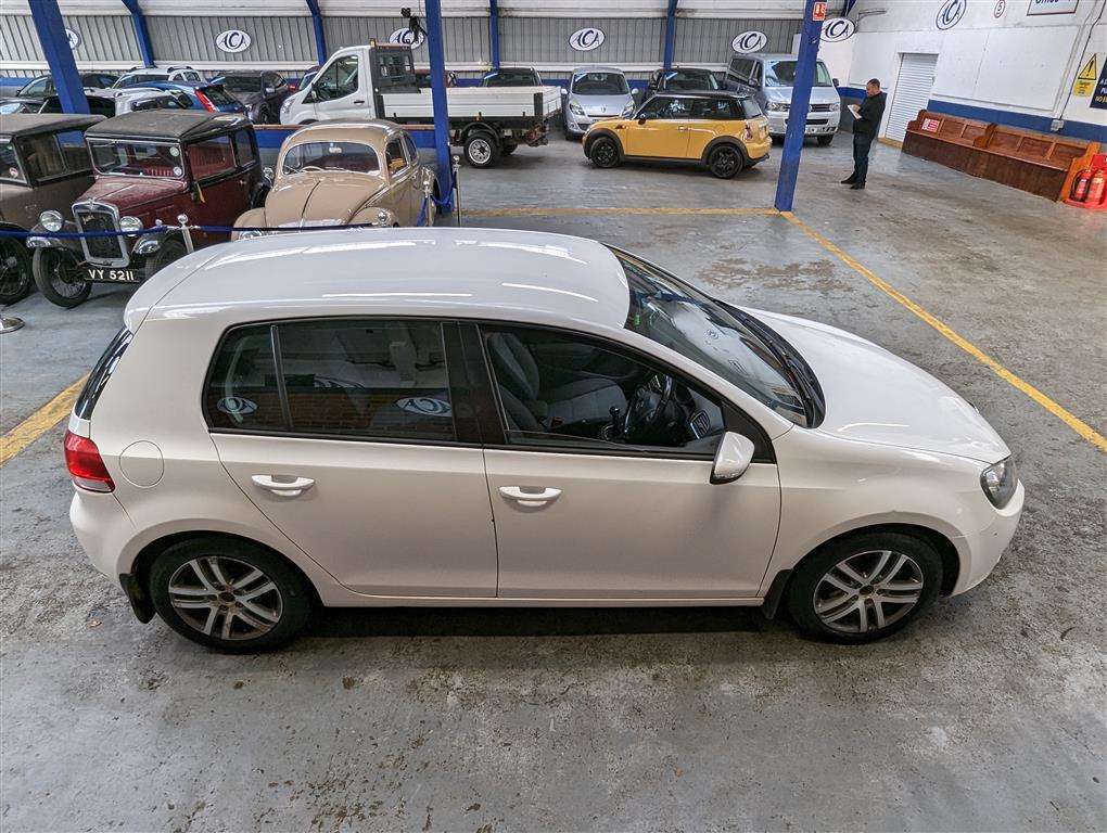 <p>2010 VOLKSWAGEN GOLF SE TSI</p>