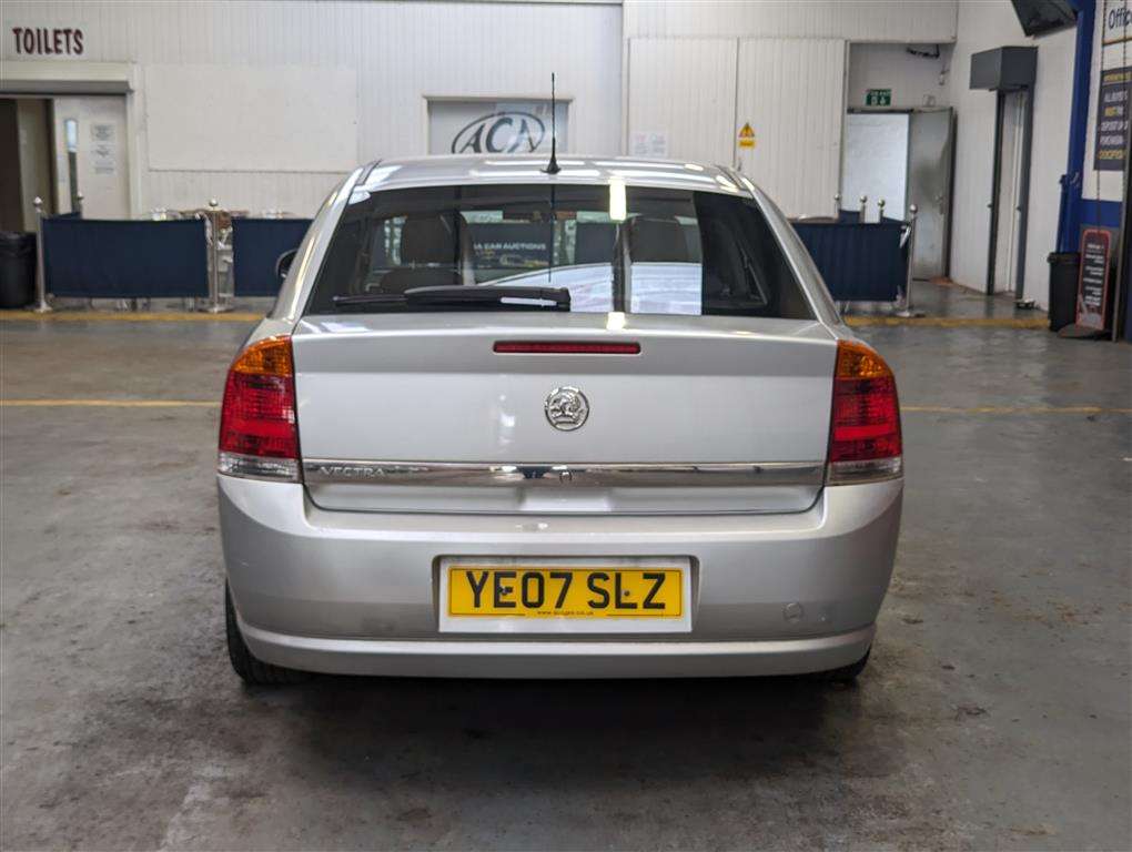 <p>2007 VAUXHALL VECTRA LIFE</p>