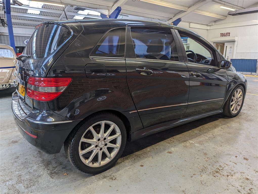 <p>2008 MERCEDES B200 CDI SE CVT</p>