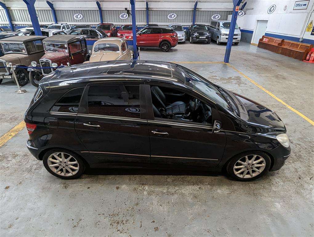 <p>2008 MERCEDES B200 CDI SE CVT</p>