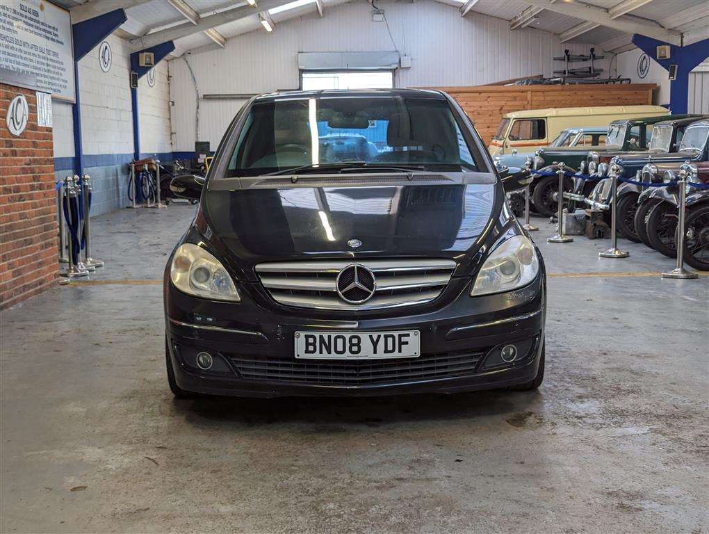 <p>2008 MERCEDES B200 CDI SE CVT</p>