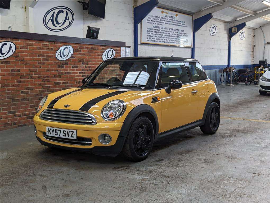 <p>2007 MINI COOPER</p>