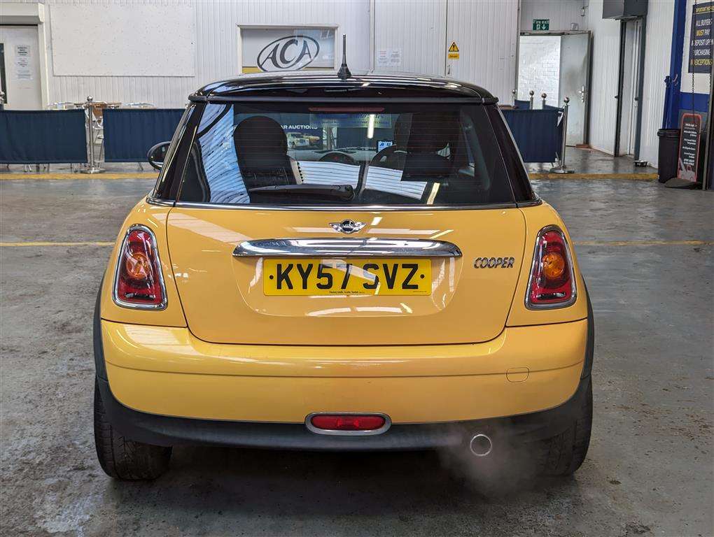 <p>2007 MINI COOPER</p>