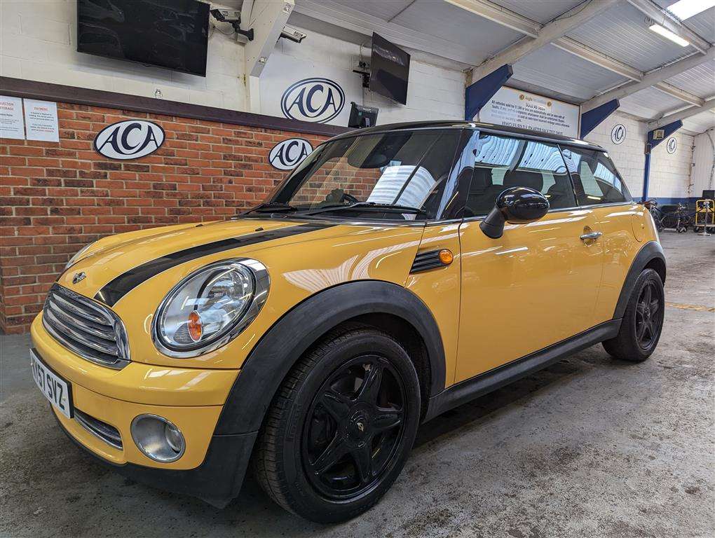 <p>2007 MINI COOPER</p>