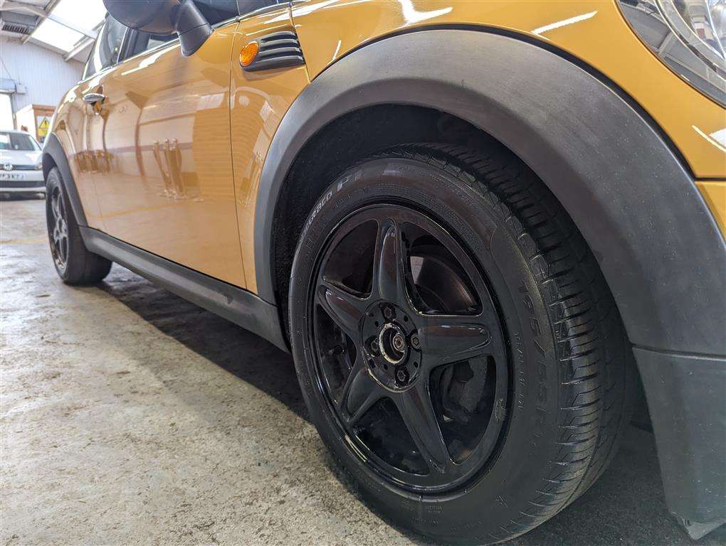 <p>2007 MINI COOPER</p>