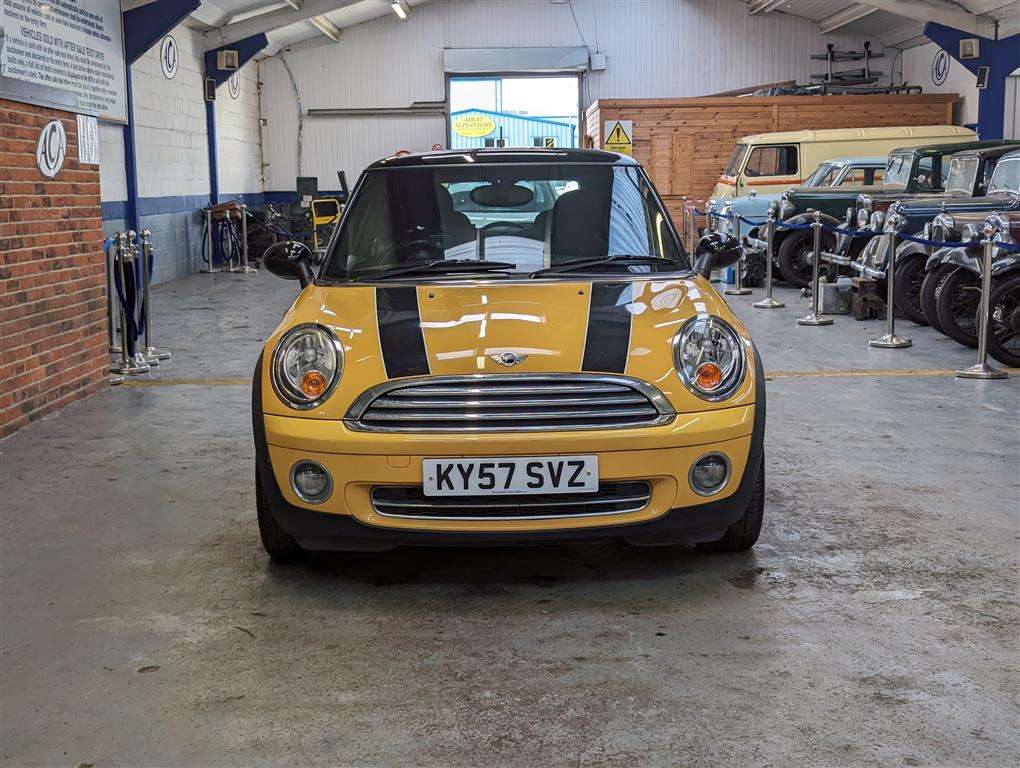 <p>2007 MINI COOPER</p>