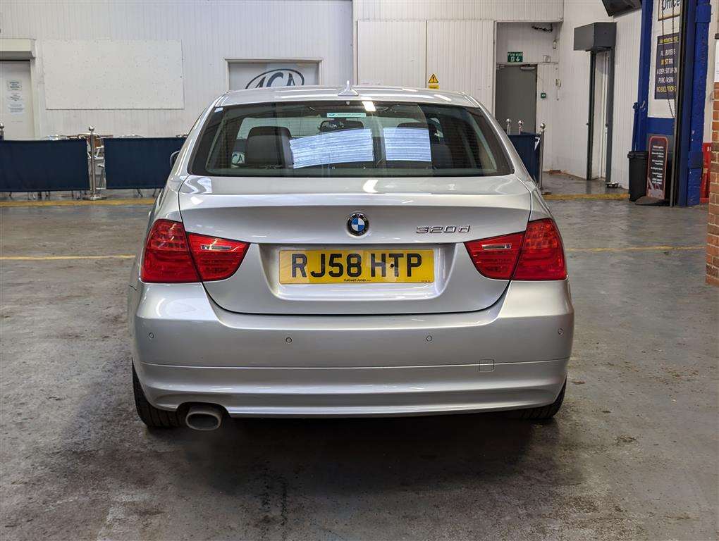 <p>2008 BMW 320D SE</p>