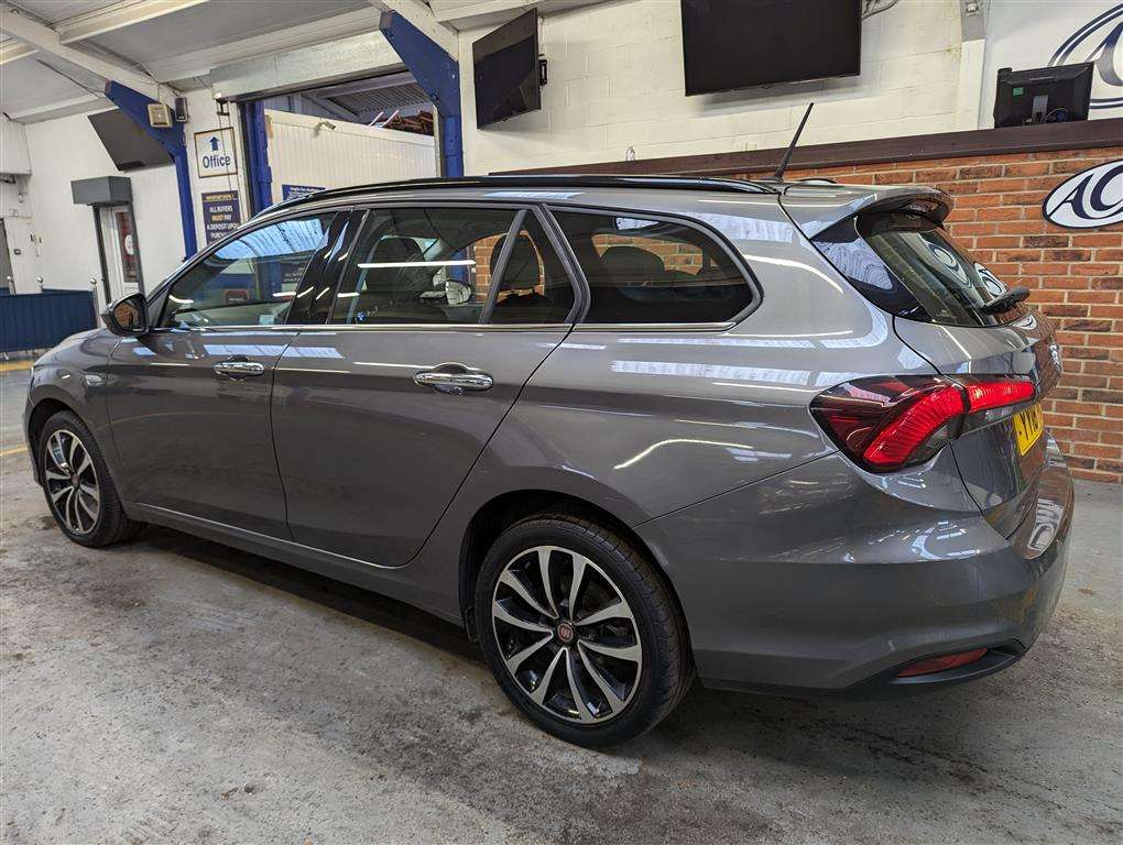 <p>2018 FIAT TIPO LOUNGE MULITJET</p>