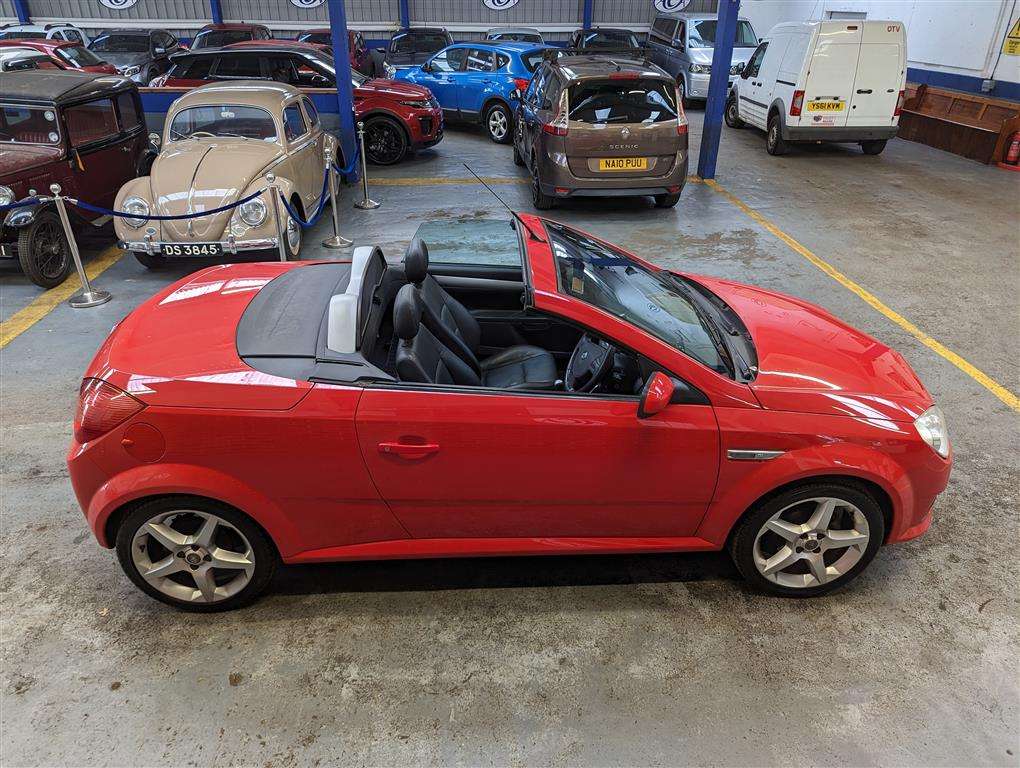 <p>2008 VAUXHALL TIGRA EXCLUSIV</p>