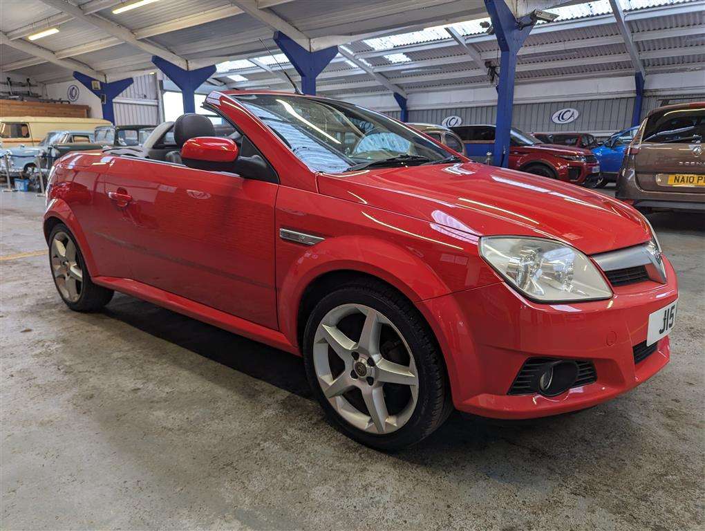 <p>2008 VAUXHALL TIGRA EXCLUSIV</p>