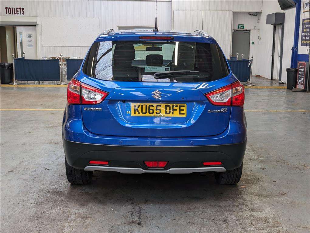 <p>2015 SUZUKI SX4 S-CROSS SZ-T DDIS</p>