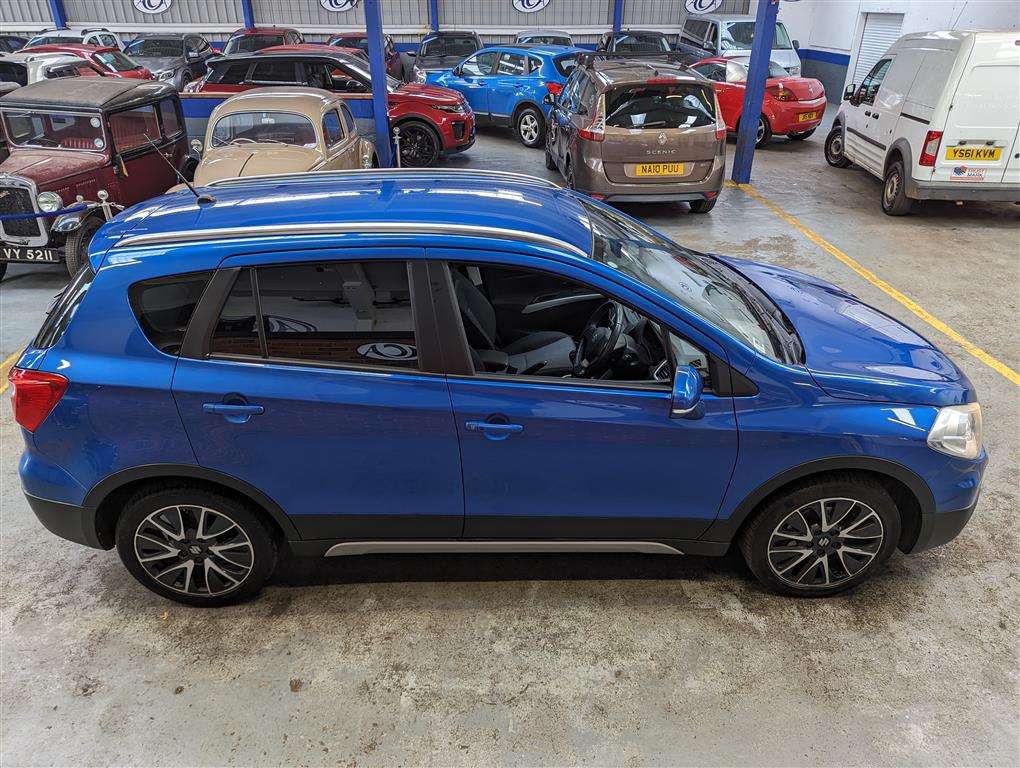 <p>2015 SUZUKI SX4 S-CROSS SZ-T DDIS</p>