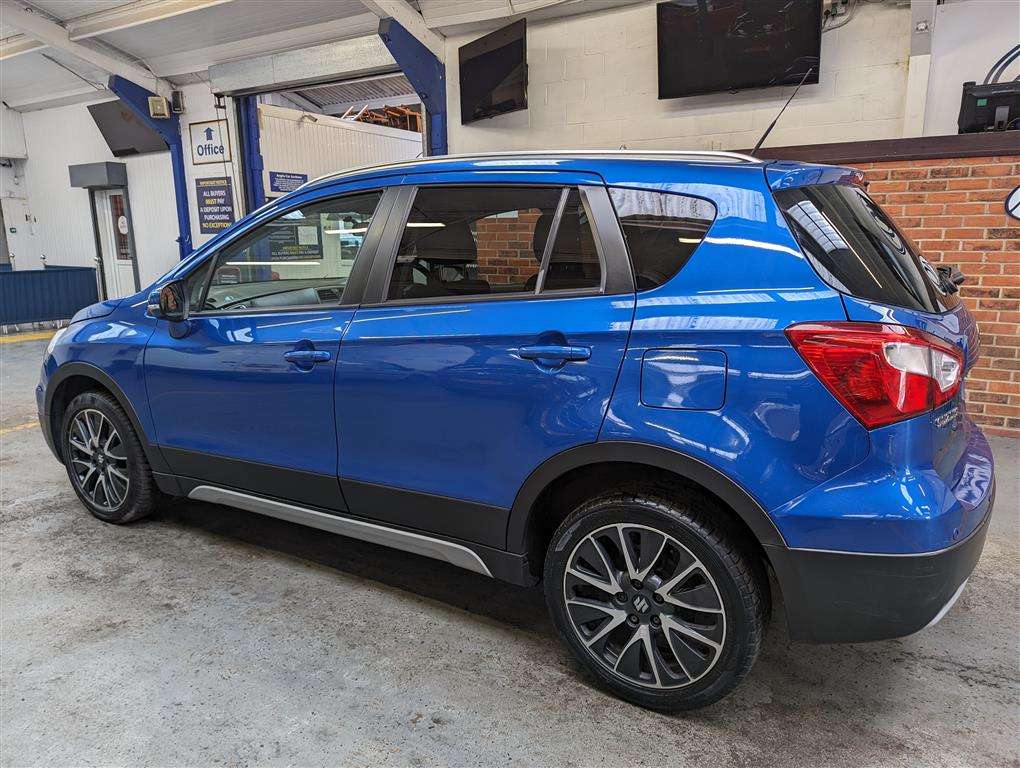 <p>2015 SUZUKI SX4 S-CROSS SZ-T DDIS</p>