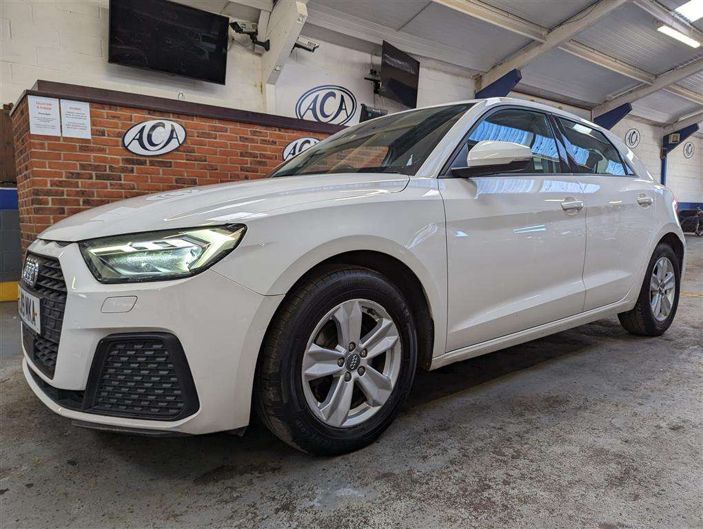 <p>2019 AUDI A1 SE 30 TFSI</p>