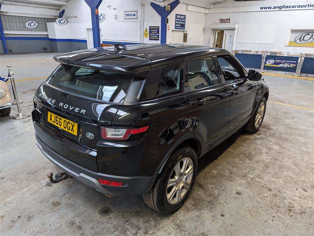 <p>2017 LAND ROVER RANGE ROVER EVOQUE SE TEC</p>