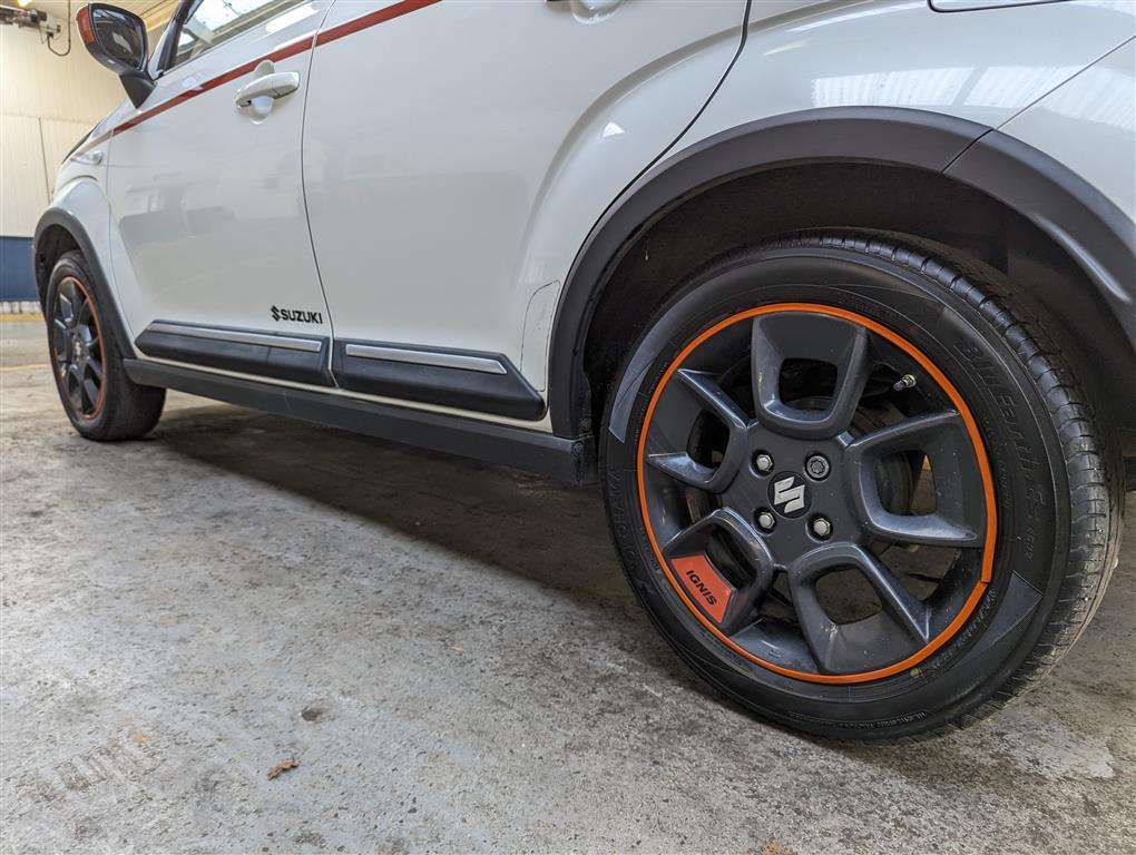 <p>2017 SUZUKI IGNIS SZ-T DUALJET</p>