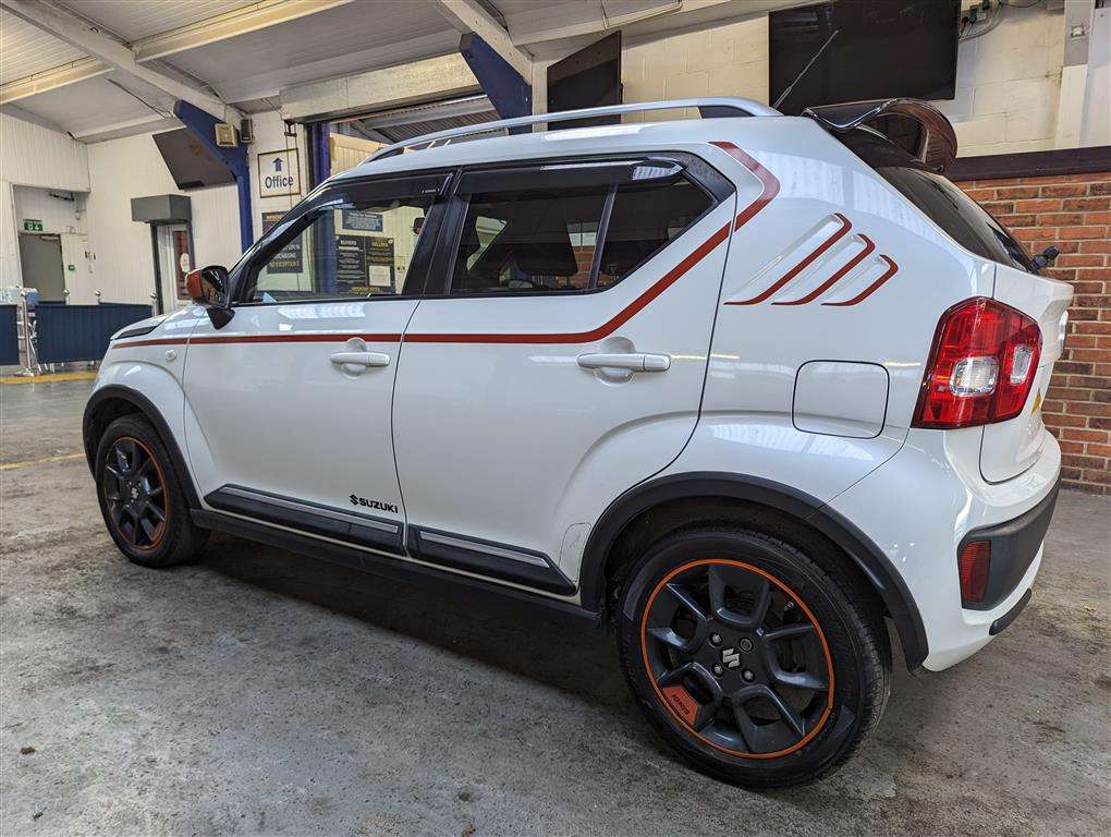 <p>2017 SUZUKI IGNIS SZ-T DUALJET</p>