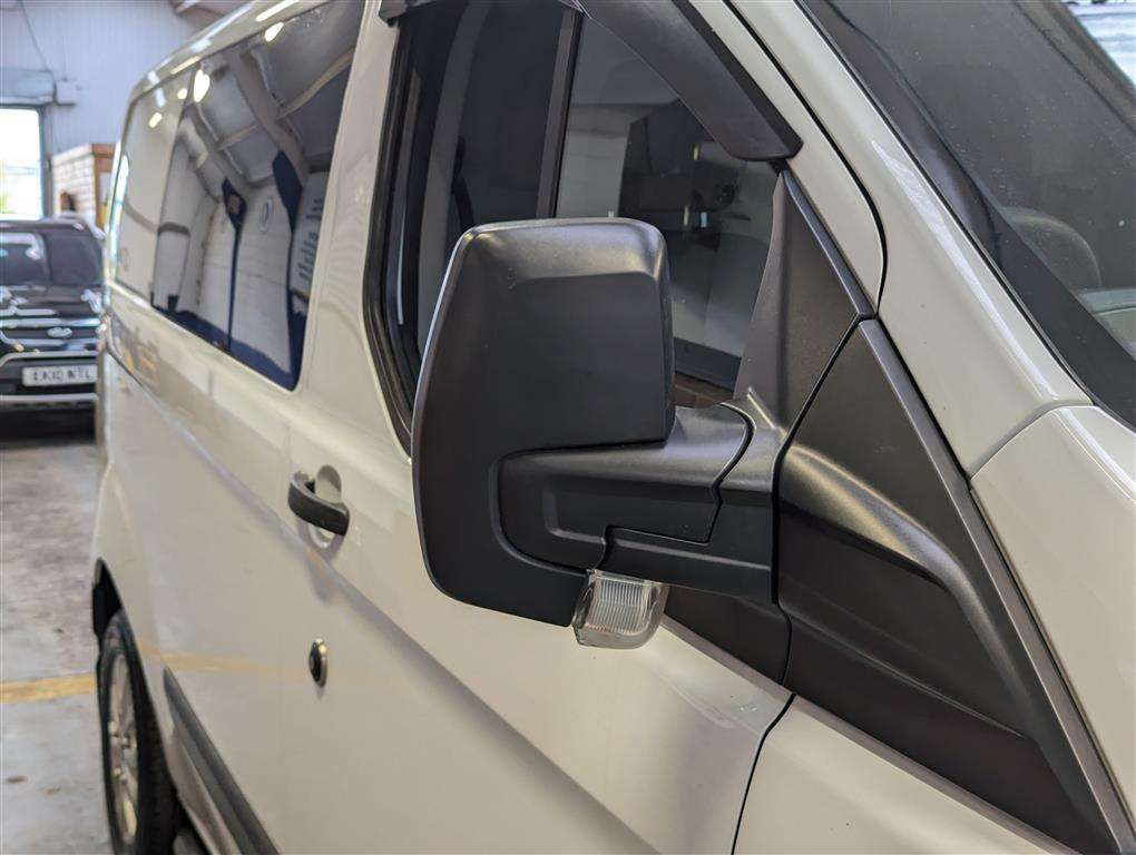 <p>2019 FORD TRANSIT CUSTOM 300 BASE</p>