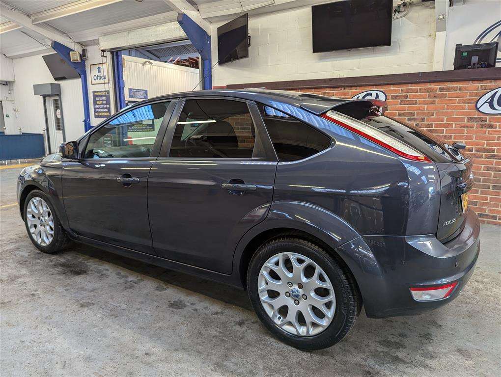 <p>2009 FORD FOCUS ZETEC 100</p>