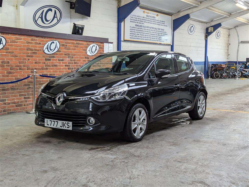 <p>2015 RENAULT CLIO DYNAMIQUE NAV DCI</p>