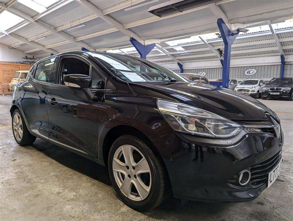 <p>2015 RENAULT CLIO DYNAMIQUE NAV DCI</p>