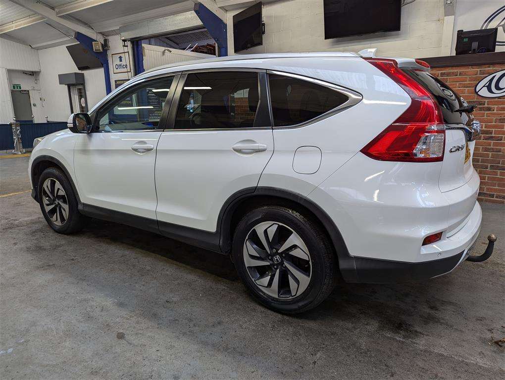 <p>2016 HONDA CR-V SR I-DTEC 4X2</p>