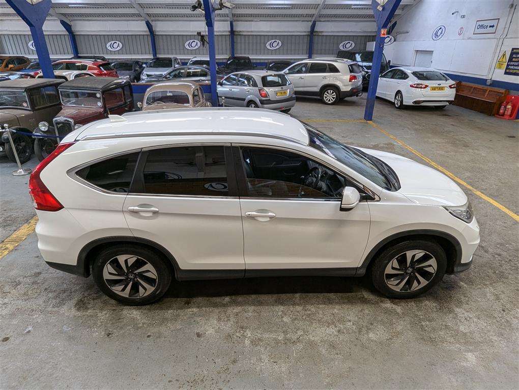 <p>2016 HONDA CR-V SR I-DTEC 4X2</p>