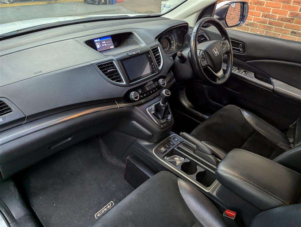 <p>2016 HONDA CR-V SR I-DTEC 4X2</p>