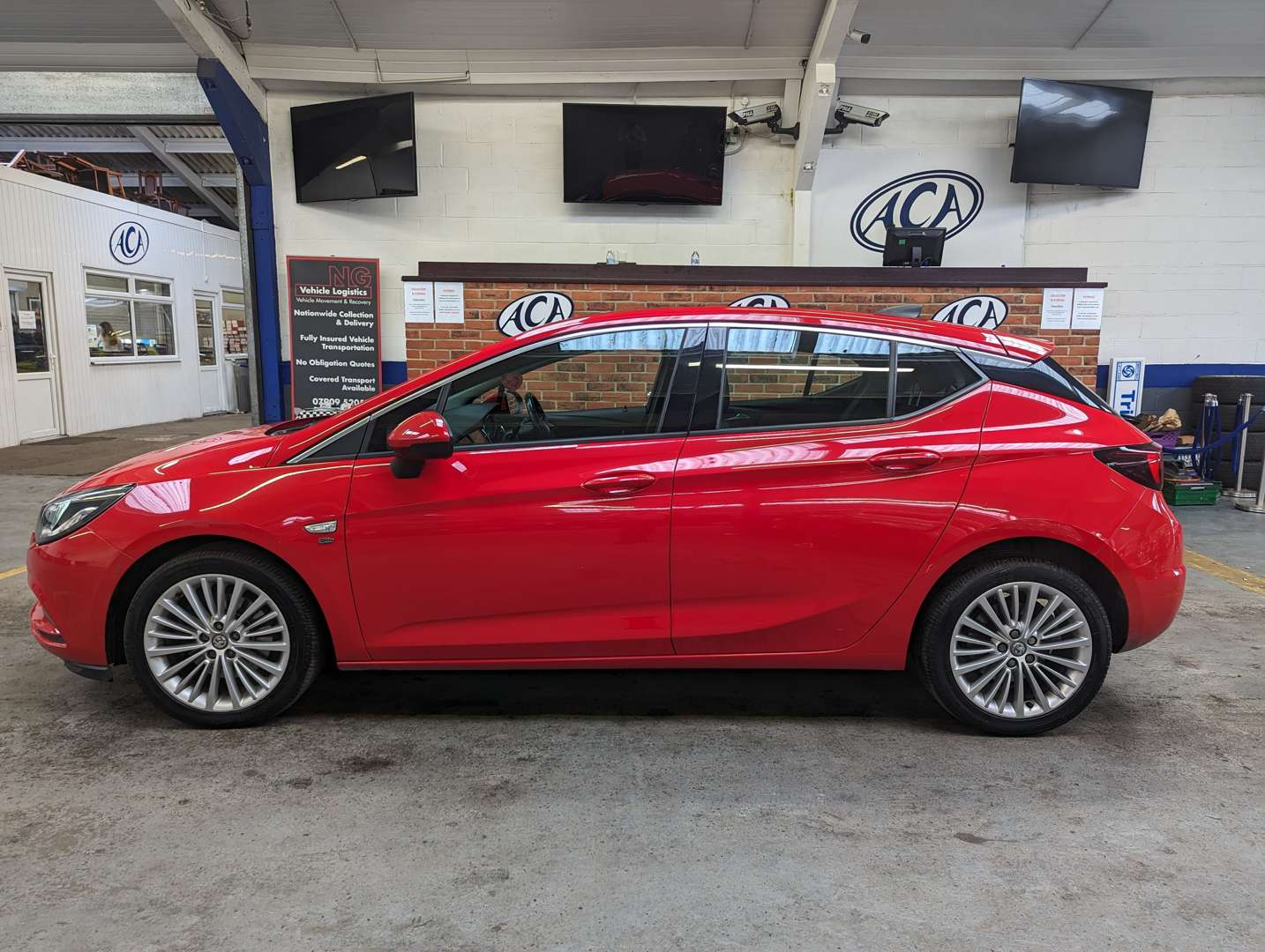 <p>2017 VAUXHALL ASTRA ELITE NAV CDTI BTUR</p>