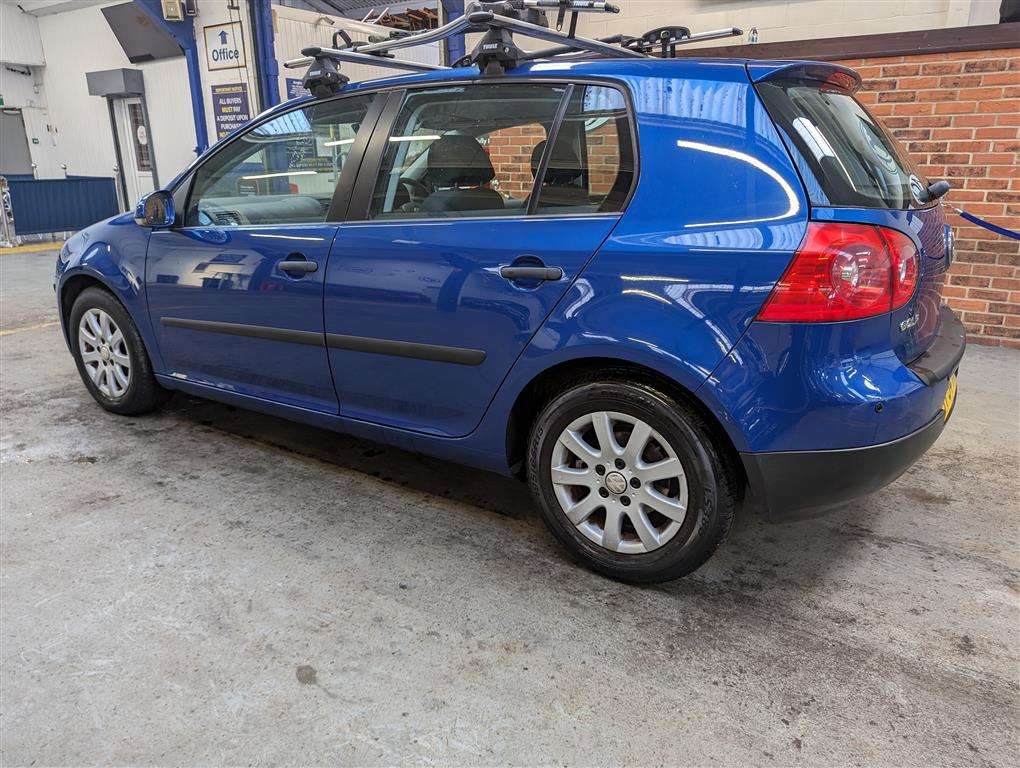 <p>2005 VOLKSWAGEN GOLF SE AUTO</p>