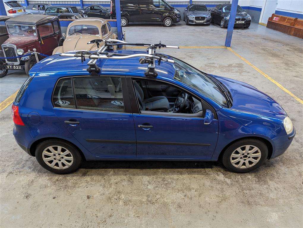 <p>2005 VOLKSWAGEN GOLF SE AUTO</p>