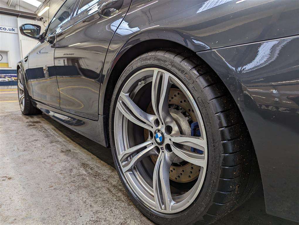 <p>2013 BMW M5 AUTO</p>