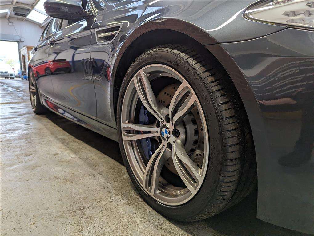 <p>2013 BMW M5 AUTO</p>