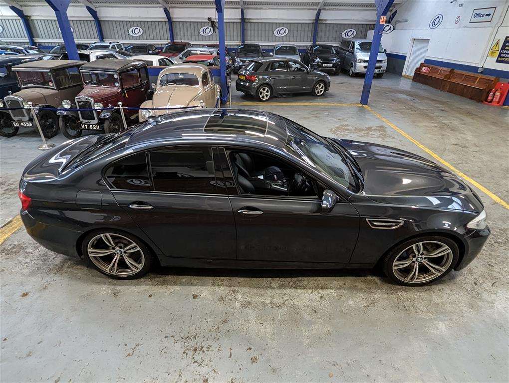 <p>2013 BMW M5 AUTO</p>